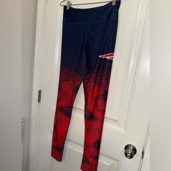 NFL Blue and Red Gradient Leggings with Team Pattern - Picture 9 of 10